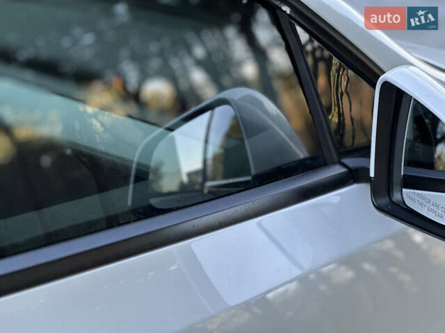 Белый Тесла Model Y, объемом двигателя 0 л и пробегом 118 тыс. км за 21700 $, фото 37 на Automoto.ua