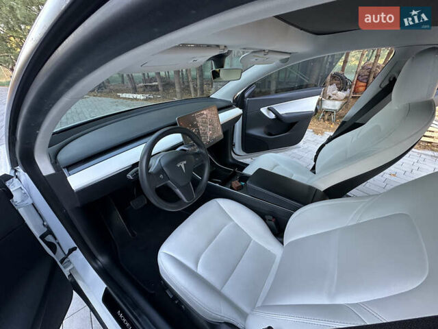 Белый Тесла Model Y, объемом двигателя 0 л и пробегом 118 тыс. км за 21700 $, фото 44 на Automoto.ua