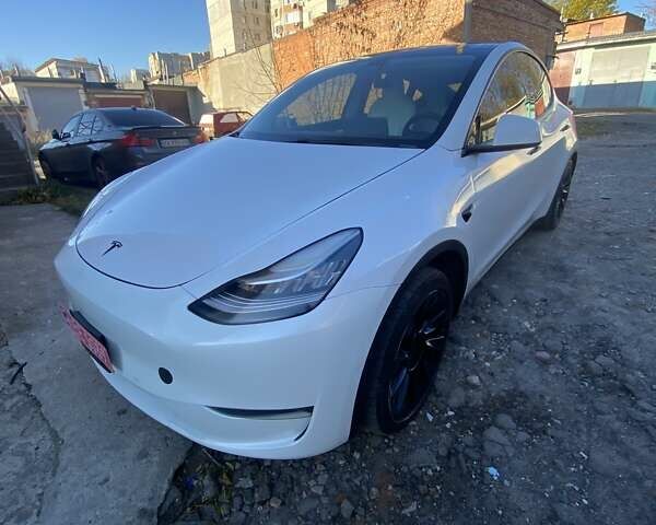 Белый Тесла Model Y, объемом двигателя 0 л и пробегом 21 тыс. км за 19500 $, фото 11 на Automoto.ua