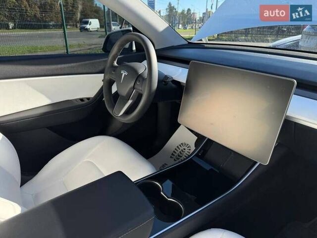 Білий Тесла Model Y, об'ємом двигуна 0 л та пробігом 123 тис. км за 15700 $, фото 21 на Automoto.ua