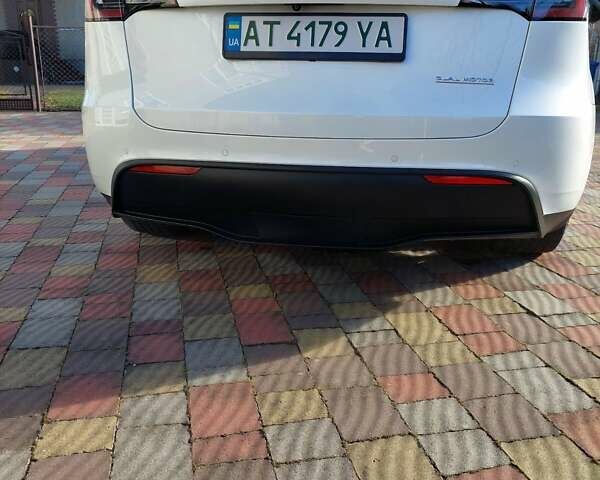 Белый Тесла Model Y, объемом двигателя 0 л и пробегом 113 тыс. км за 24700 $, фото 48 на Automoto.ua