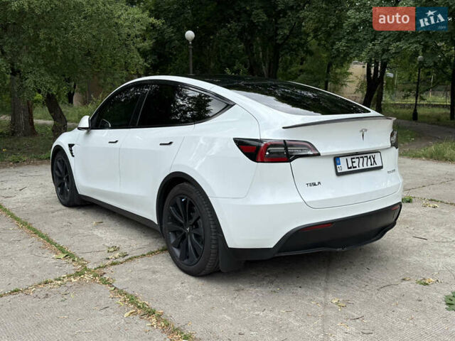 Белый Тесла Model Y, объемом двигателя 0 л и пробегом 86 тыс. км за 27000 $, фото 10 на Automoto.ua