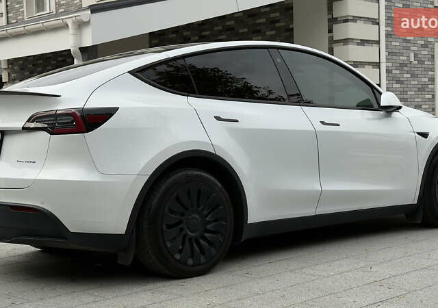 Белый Тесла Model Y, объемом двигателя 0 л и пробегом 85 тыс. км за 22600 $, фото 3 на Automoto.ua