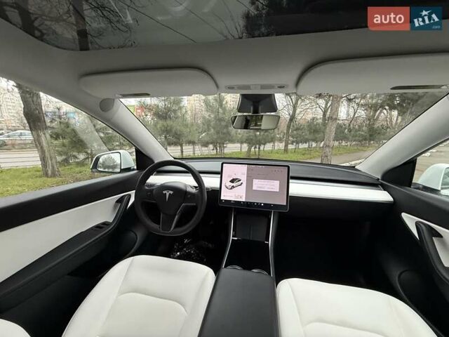 Білий Тесла Model Y, об'ємом двигуна 0 л та пробігом 111 тис. км за 23599 $, фото 12 на Automoto.ua
