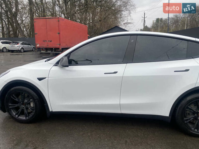 Білий Тесла Model Y, об'ємом двигуна 0 л та пробігом 70 тис. км за 24500 $, фото 10 на Automoto.ua