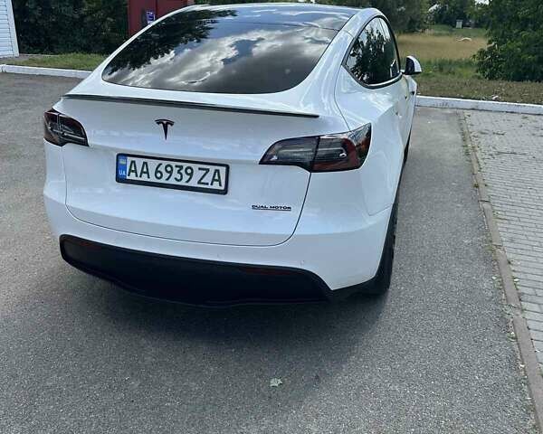 Тесла Model Y 2020 в Киеве на Automoto.ua Белый Тесла Model Y, объемом двигателя 0 л и пробегом 127 тыс. км за 24500 $, фото 2 на Automoto.ua