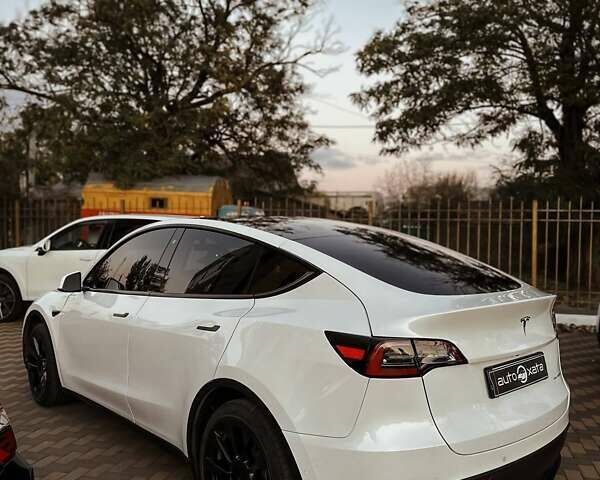 Белый Тесла Model Y, объемом двигателя 0 л и пробегом 15 тыс. км за 21000 $, фото 3 на Automoto.ua