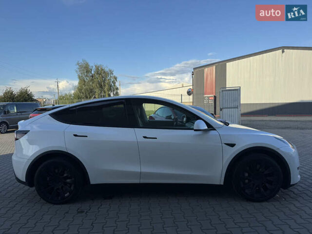 Белый Тесла Model Y, объемом двигателя 0 л и пробегом 110 тыс. км за 21500 $, фото 3 на Automoto.ua