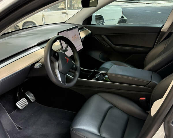 Білий Тесла Model Y, об'ємом двигуна 0 л та пробігом 16 тис. км за 25300 $, фото 10 на Automoto.ua
