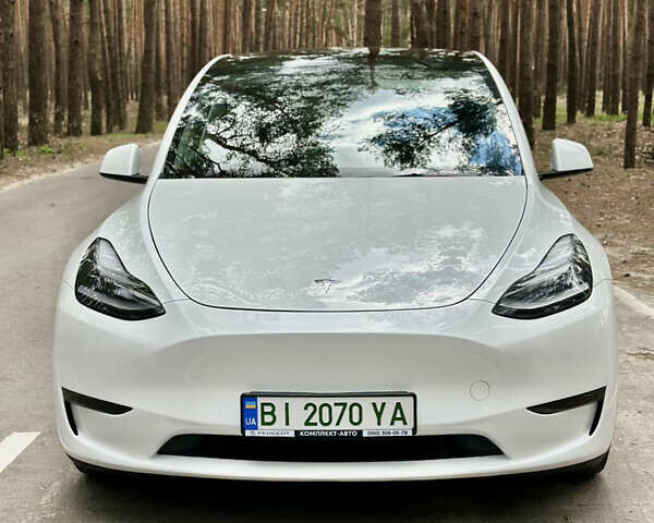 Белый Тесла Model Y, объемом двигателя 0 л и пробегом 31 тыс. км за 29800 $, фото 3 на Automoto.ua