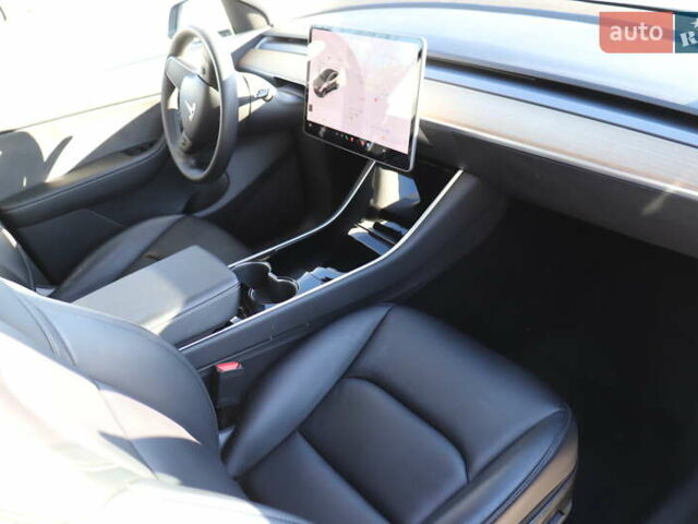 Белый Тесла Model Y, объемом двигателя 0 л и пробегом 162 тыс. км за 22500 $, фото 53 на Automoto.ua