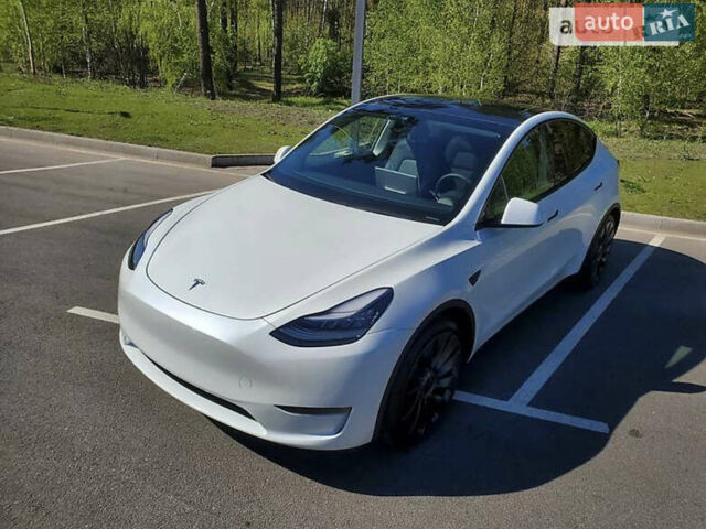 Белый Тесла Model Y, объемом двигателя 0 л и пробегом 9 тыс. км за 33333 $, фото 4 на Automoto.ua