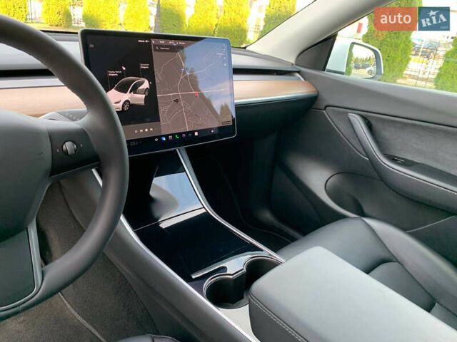 Белый Тесла Model Y, объемом двигателя 0 л и пробегом 35 тыс. км за 26500 $, фото 21 на Automoto.ua