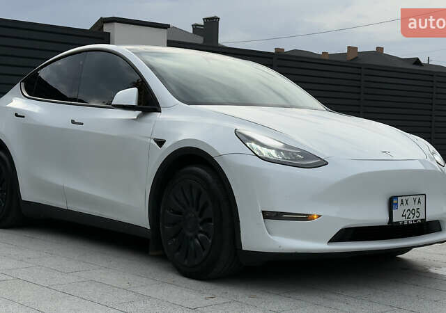 Белый Тесла Model Y, объемом двигателя 0 л и пробегом 85 тыс. км за 22600 $, фото 2 на Automoto.ua