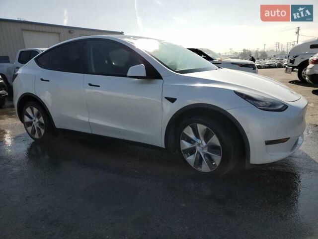 Белый Тесла Model Y, объемом двигателя 0 л и пробегом 93 тыс. км за 7200 $, фото 3 на Automoto.ua