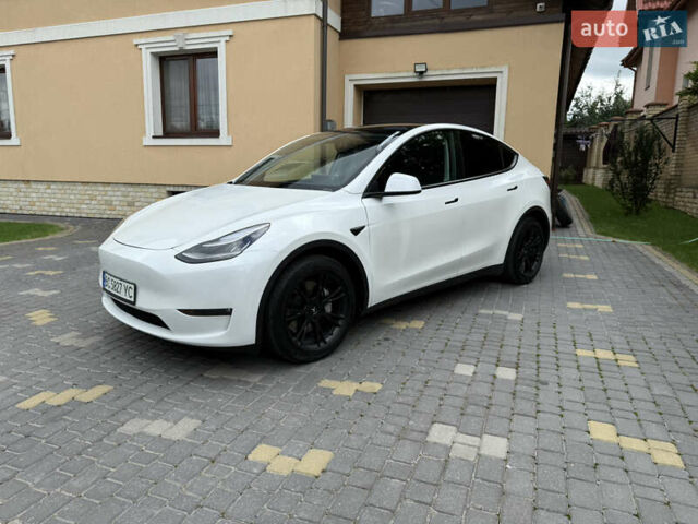 Белый Тесла Model Y, объемом двигателя 0 л и пробегом 98 тыс. км за 23900 $, фото 2 на Automoto.ua
