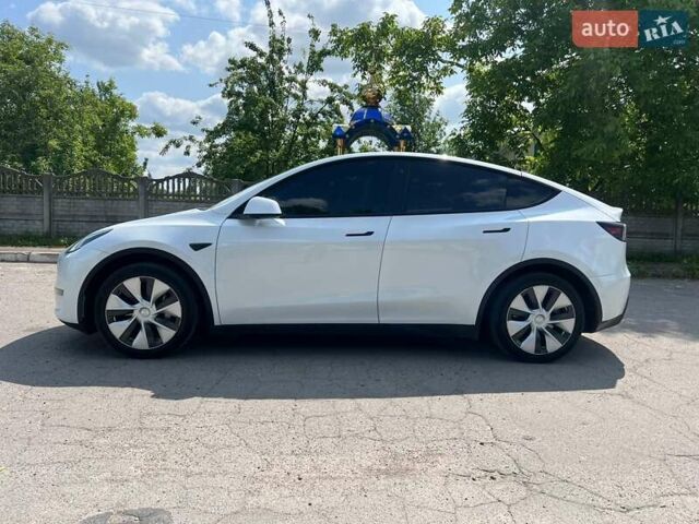 Білий Тесла Model Y, об'ємом двигуна 0 л та пробігом 67 тис. км за 25000 $, фото 1 на Automoto.ua