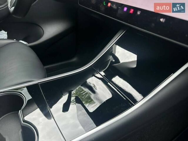 Білий Тесла Model Y, об'ємом двигуна 0 л та пробігом 40 тис. км за 29999 $, фото 13 на Automoto.ua