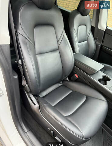 Белый Тесла Model Y, объемом двигателя 0 л и пробегом 107 тыс. км за 23900 $, фото 7 на Automoto.ua