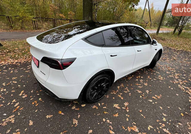 Тесла Model Y 2020 в Житомире на Automoto.ua Белый Тесла Model Y, объемом двигателя 0 л и пробегом 150 тыс. км за 22000 $, фото 1 на Automoto.ua