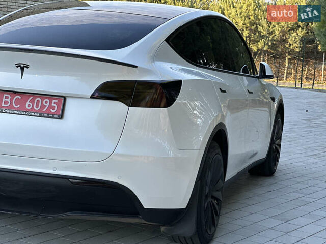 Белый Тесла Model Y, объемом двигателя 0 л и пробегом 118 тыс. км за 21700 $, фото 25 на Automoto.ua