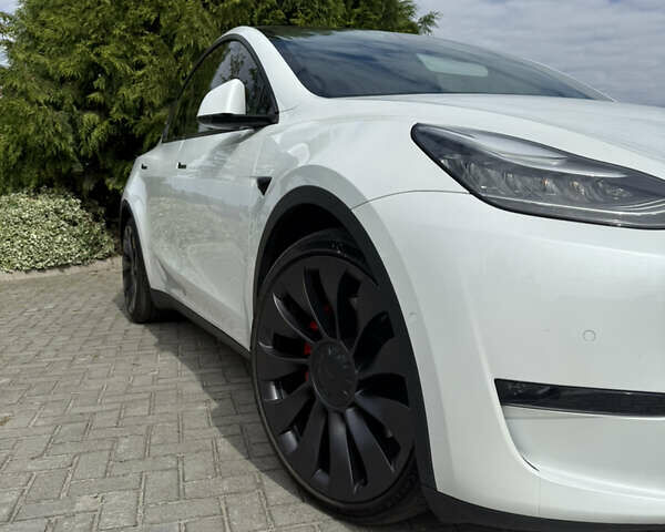 Білий Тесла Model Y, об'ємом двигуна 0 л та пробігом 180 тис. км за 23000 $, фото 19 на Automoto.ua