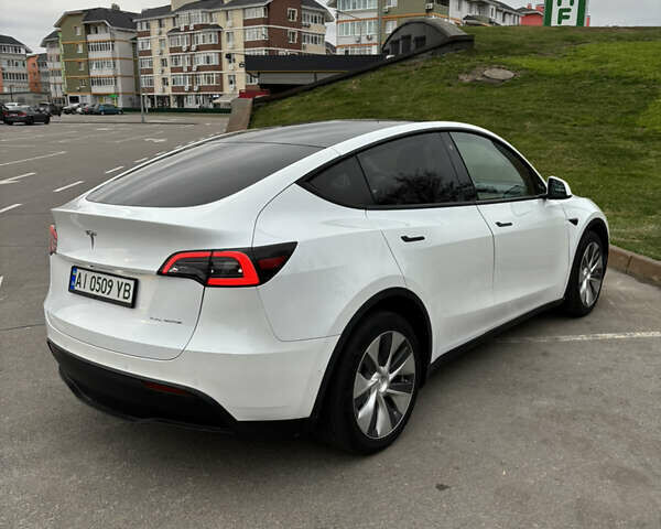 Білий Тесла Model Y, об'ємом двигуна 0 л та пробігом 70 тис. км за 28000 $, фото 3 на Automoto.ua