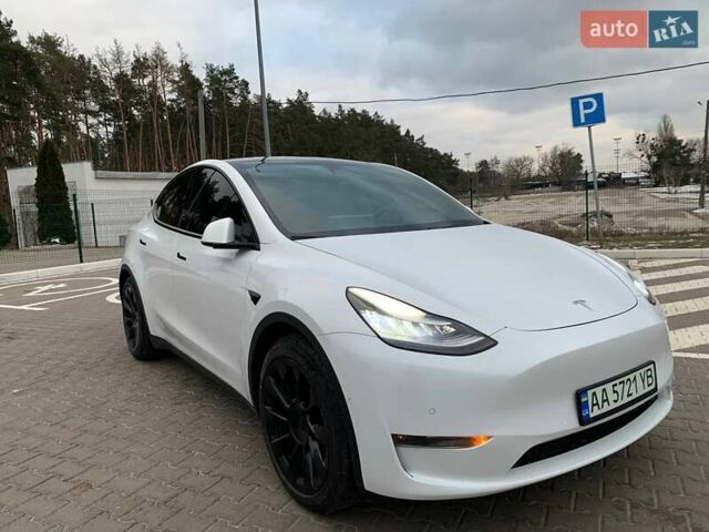 Белый Тесла Model Y, объемом двигателя 0 л и пробегом 90 тыс. км за 22000 $, фото 1 на Automoto.ua