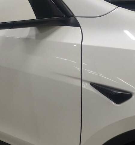 Белый Тесла Model Y, объемом двигателя 0 л и пробегом 98 тыс. км за 23900 $, фото 12 на Automoto.ua