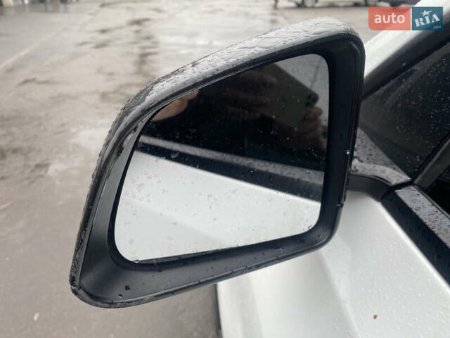 Білий Тесла Model Y, об'ємом двигуна 0 л та пробігом 70 тис. км за 24500 $, фото 28 на Automoto.ua