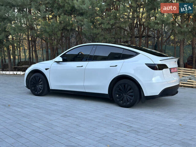 Белый Тесла Model Y, объемом двигателя 0 л и пробегом 118 тыс. км за 21700 $, фото 18 на Automoto.ua