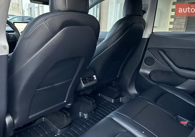 Білий Тесла Model Y, об'ємом двигуна 0 л та пробігом 187 тис. км за 18900 $, фото 31 на Automoto.ua