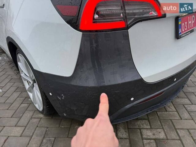 Белый Тесла Model Y, объемом двигателя 0 л и пробегом 142 тыс. км за 18800 $, фото 20 на Automoto.ua