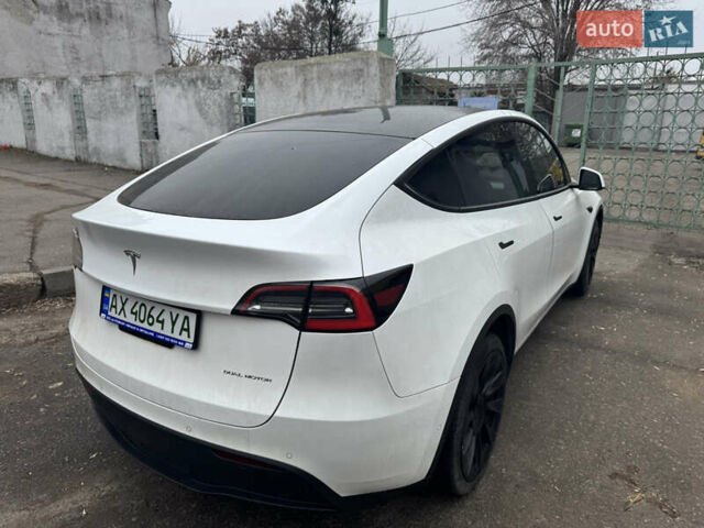 Белый Тесла Model Y, объемом двигателя 0 л и пробегом 120 тыс. км за 20500 $, фото 1 на Automoto.ua