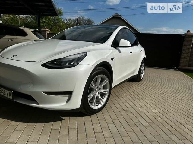 Белый Тесла Model Y, объемом двигателя 0 л и пробегом 48 тыс. км за 27500 $, фото 3 на Automoto.ua