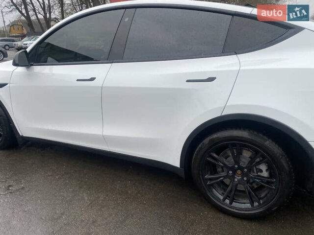 Білий Тесла Model Y, об'ємом двигуна 0 л та пробігом 70 тис. км за 24500 $, фото 9 на Automoto.ua