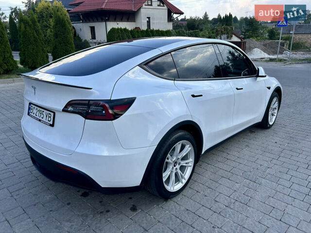 Белый Тесла Model Y, объемом двигателя 0 л и пробегом 47 тыс. км за 22500 $, фото 2 на Automoto.ua