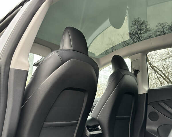 Білий Тесла Model Y, об'ємом двигуна 0 л та пробігом 70 тис. км за 28000 $, фото 11 на Automoto.ua