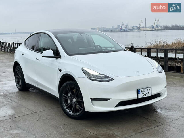 Белый Тесла Model Y, объемом двигателя 0 л и пробегом 77 тыс. км за 25000 $, фото 3 на Automoto.ua
