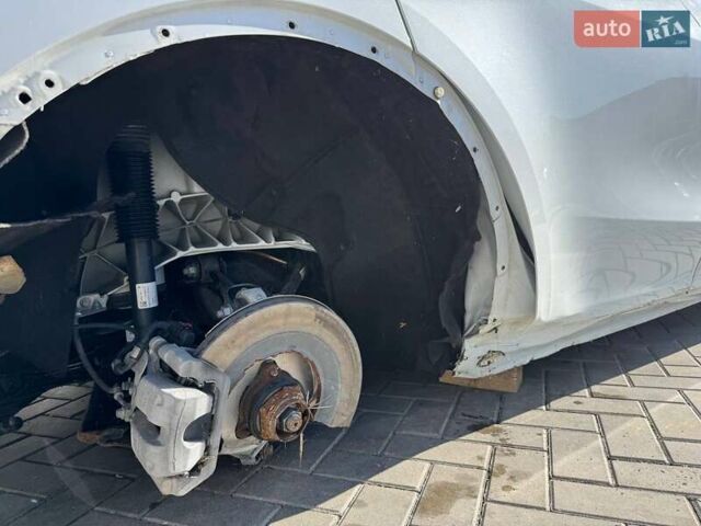 Білий Тесла Model Y, об'ємом двигуна 0 л та пробігом 123 тис. км за 15700 $, фото 7 на Automoto.ua