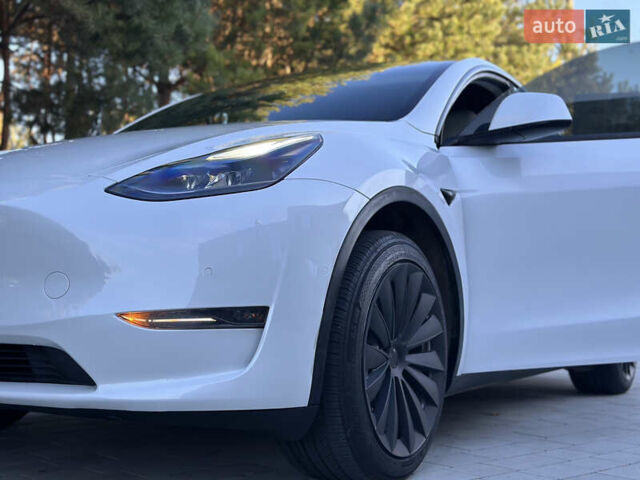 Белый Тесла Model Y, объемом двигателя 0 л и пробегом 118 тыс. км за 21700 $, фото 49 на Automoto.ua