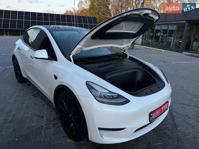 Белый Тесла Model Y, объемом двигателя 0 л и пробегом 132 тыс. км за 20800 $, фото 73 на Automoto.ua