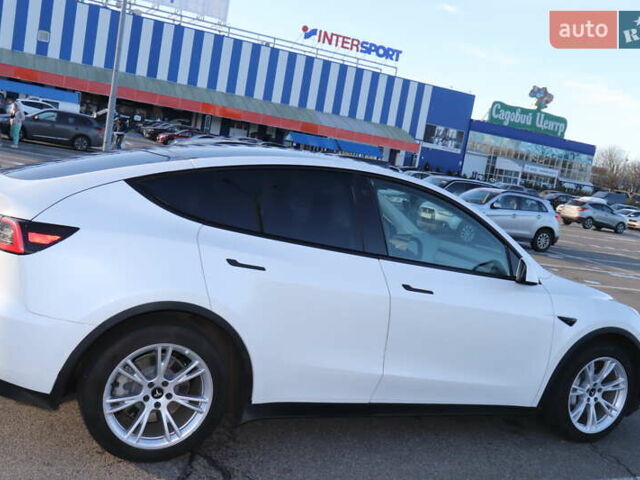Белый Тесла Model Y, объемом двигателя 0 л и пробегом 162 тыс. км за 22500 $, фото 16 на Automoto.ua