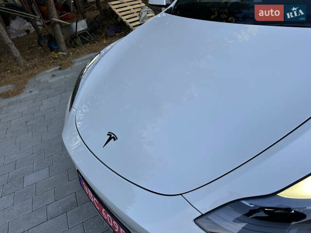 Белый Тесла Model Y, объемом двигателя 0 л и пробегом 118 тыс. км за 21700 $, фото 46 на Automoto.ua