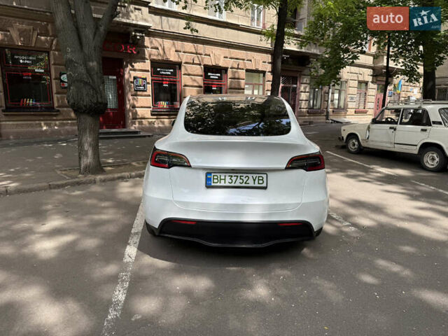 Білий Тесла Model Y, об'ємом двигуна 0 л та пробігом 16 тис. км за 25300 $, фото 2 на Automoto.ua