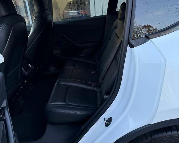 Белый Тесла Model Y, объемом двигателя 0 л и пробегом 132 тыс. км за 20800 $, фото 53 на Automoto.ua