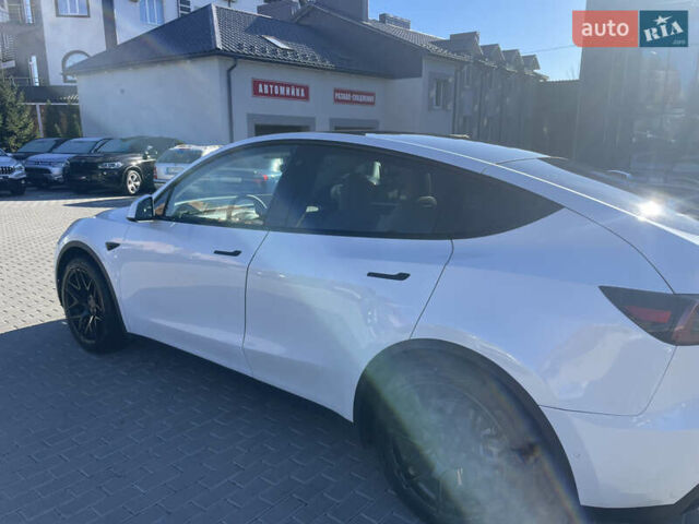 Белый Тесла Model Y, объемом двигателя 0 л и пробегом 158 тыс. км за 26000 $, фото 4 на Automoto.ua
