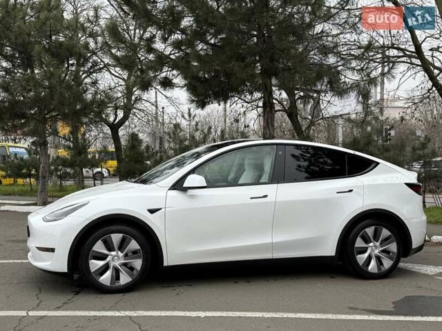 Білий Тесла Model Y, об'ємом двигуна 0 л та пробігом 111 тис. км за 23599 $, фото 5 на Automoto.ua