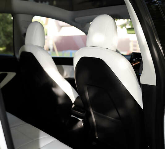 Білий Тесла Model Y, об'ємом двигуна 0 л та пробігом 105 тис. км за 20300 $, фото 18 на Automoto.ua