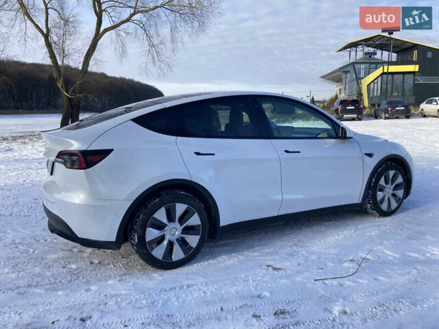 Белый Тесла Model Y, объемом двигателя 0 л и пробегом 40 тыс. км за 28500 $, фото 4 на Automoto.ua